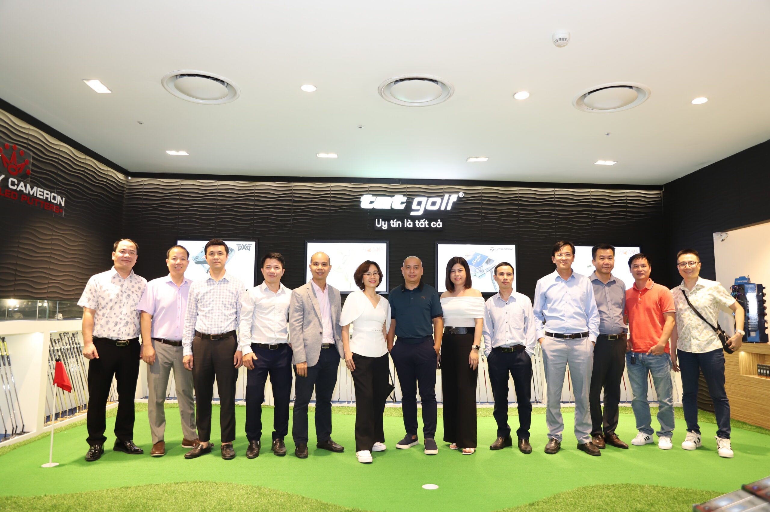 CLB CEO1980 TỚI THĂM VÀ LÀM VIỆC TẠI DOANH NGHIỆP TAT GOLF